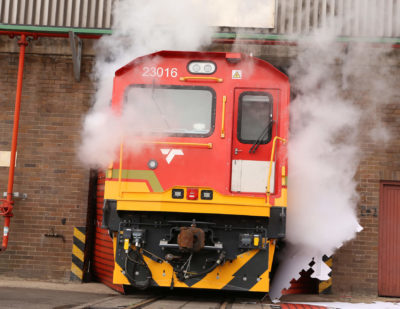 Bombardier and Transnet Celebrate Handover of First TRAXX Locomotive