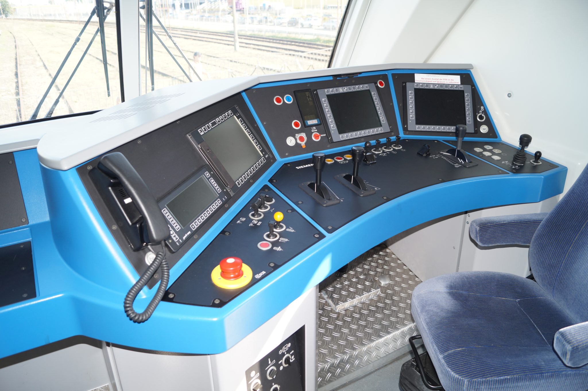 500 Siemens Vectron locomotives now feature Alstom's Atlas 200 European Train Control System