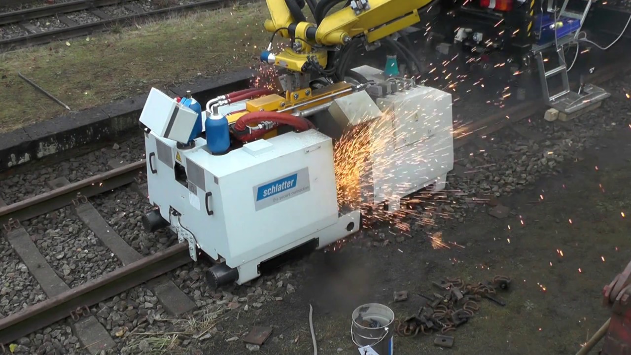 System AMS200 The New Mobile Rail Welding Machine RailwayNews