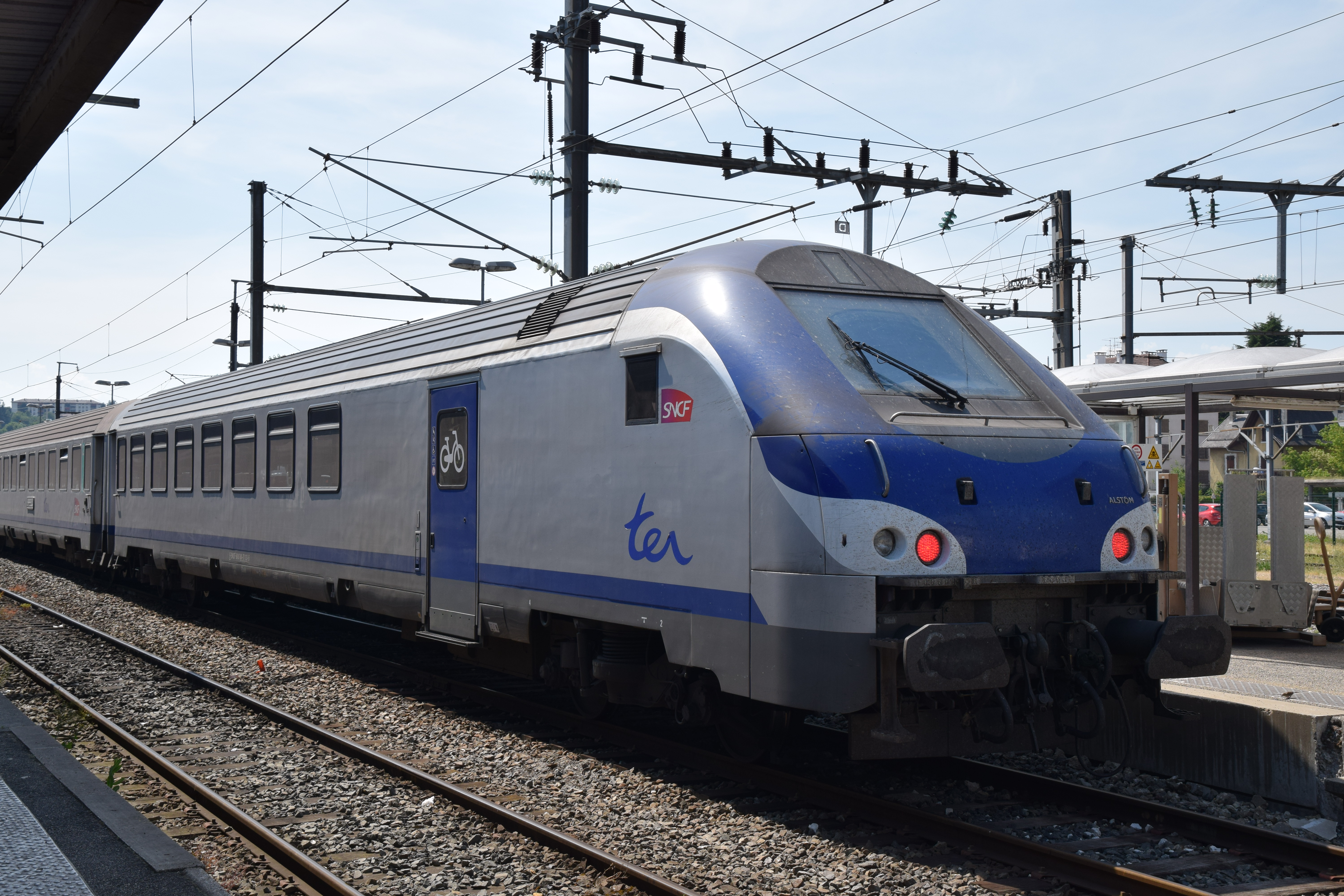 An old-style SNCF Corail train