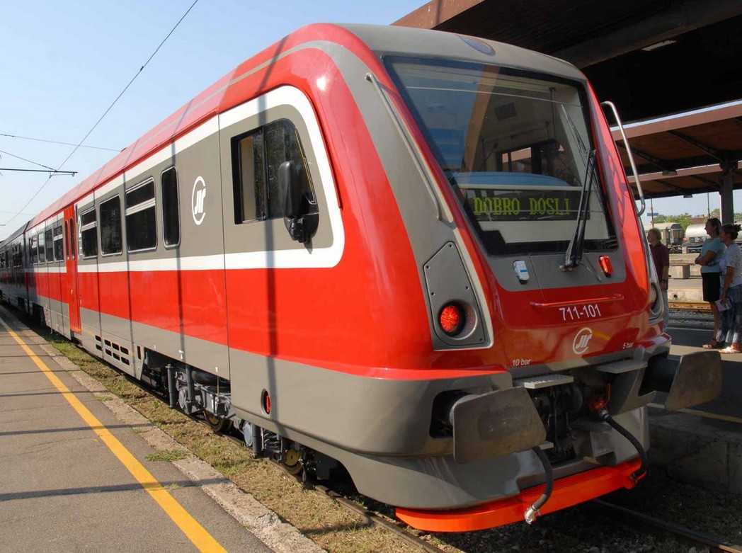 A Metrowagonmash DMU for Serbian Railways