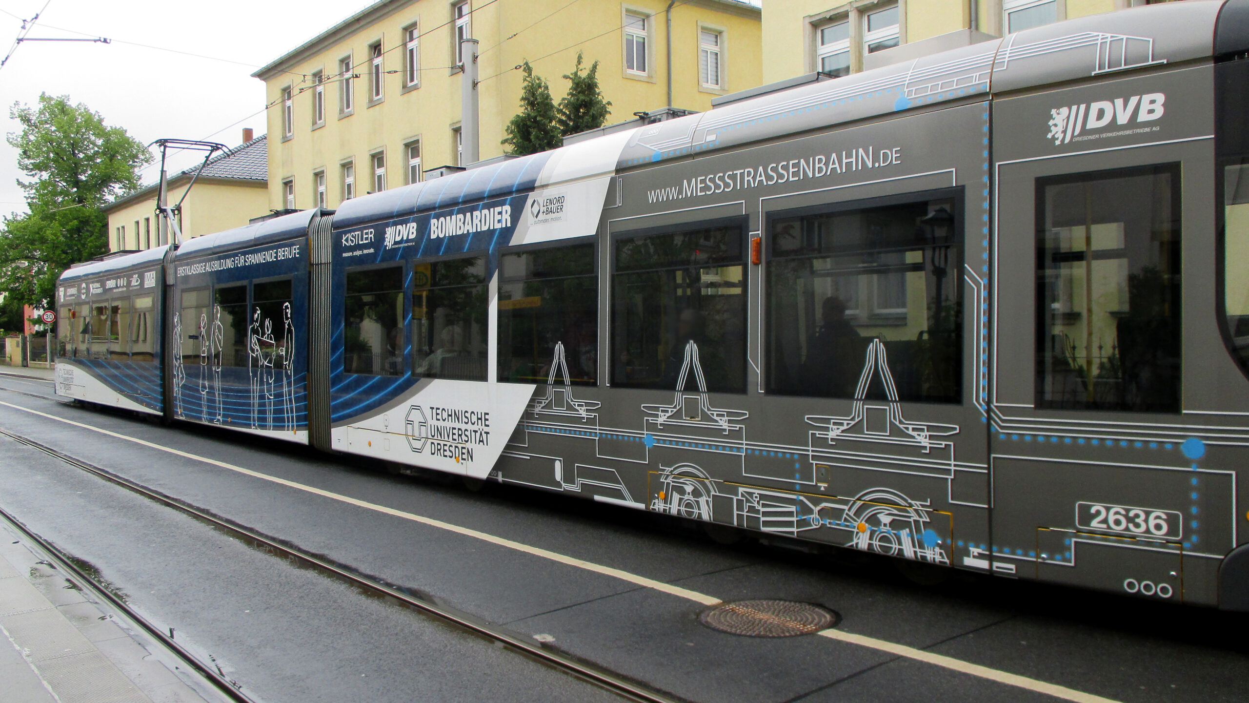 Dresden tram in TU Dresden livery