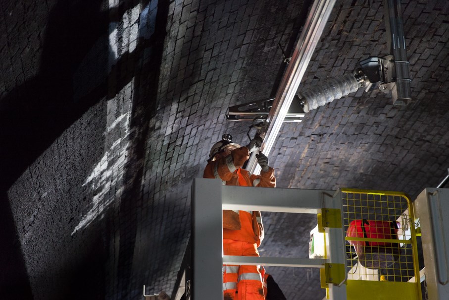 Electrification of Severn Tunnel 