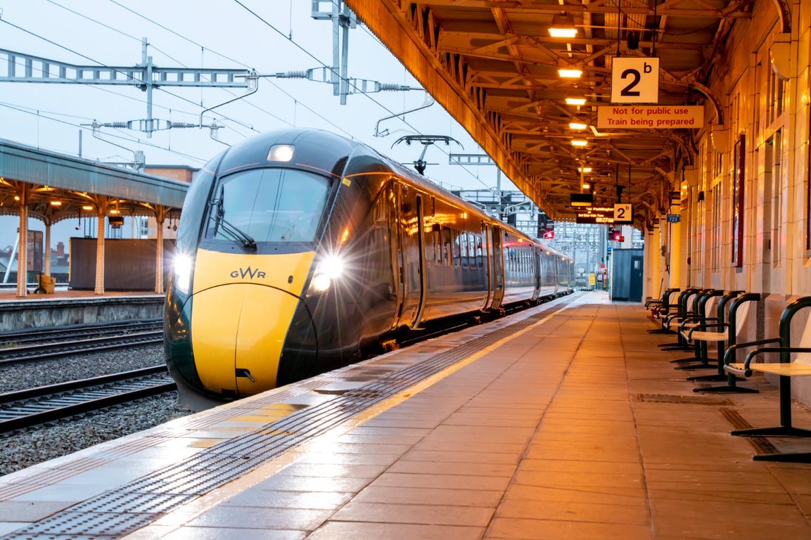 First electric train from London to Cardiff