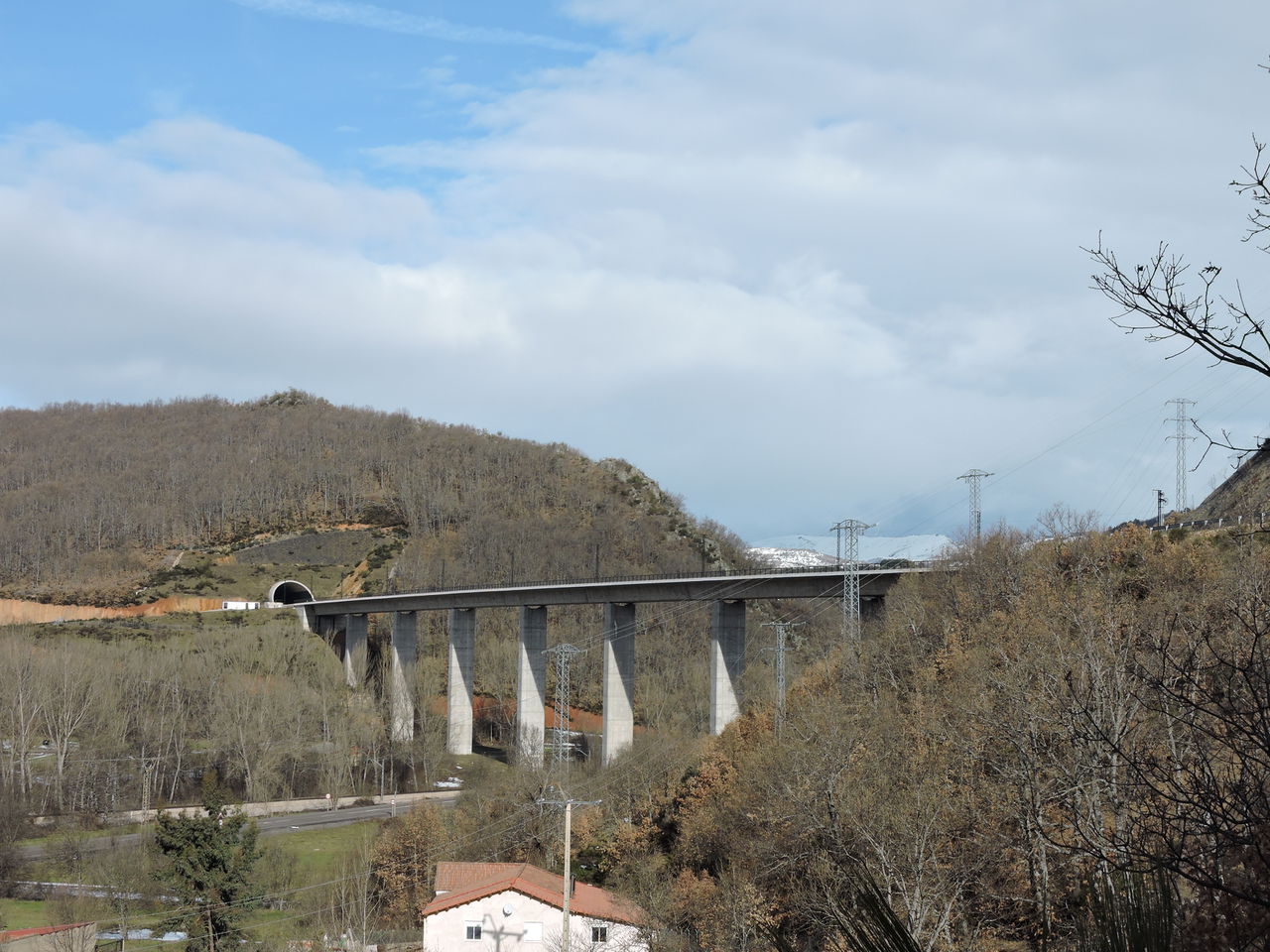 Tunnel on the León-Asturias high-speed line