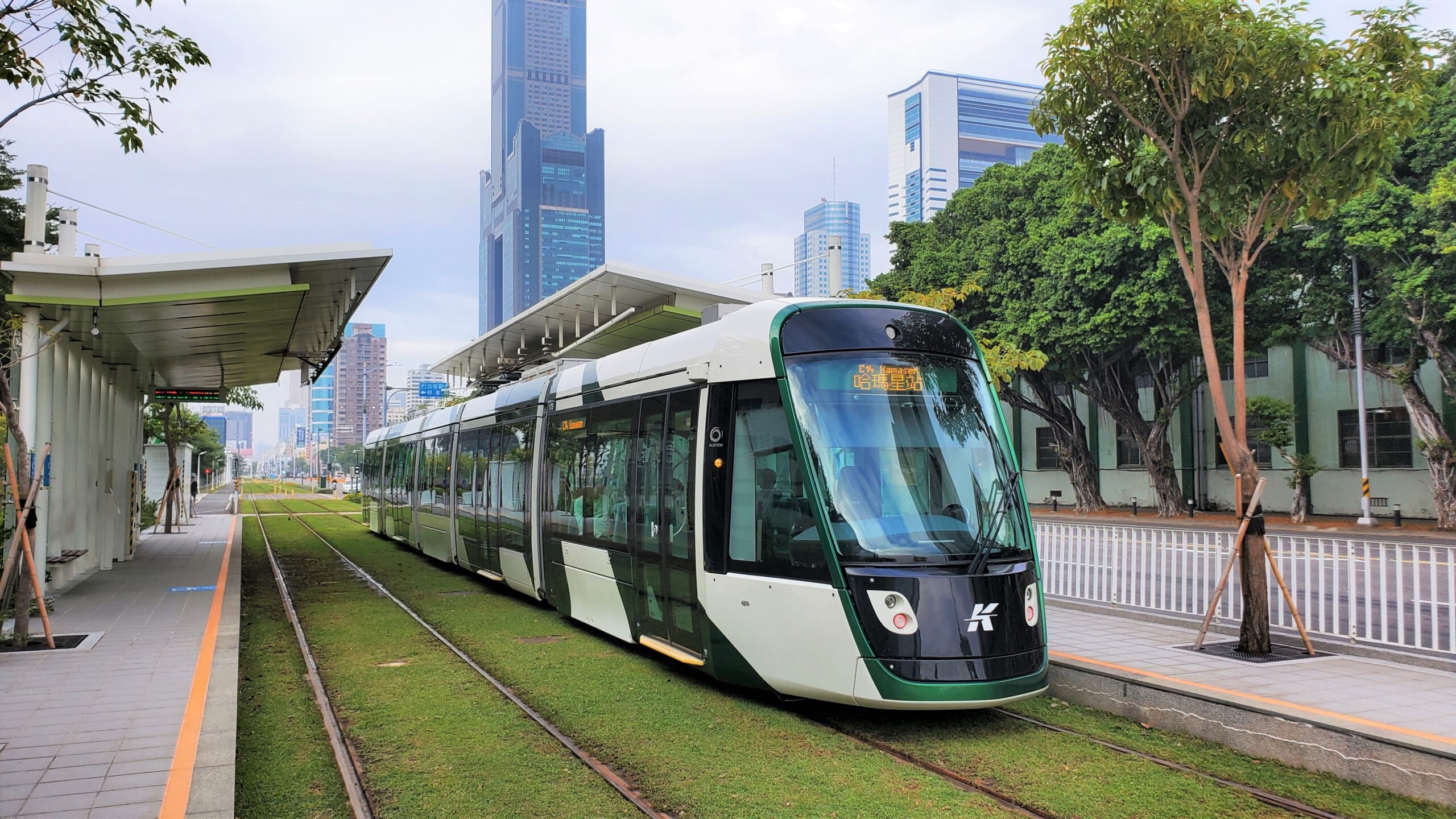 Alstom Citadis X05 tram in Kaohsiung, Taiwan