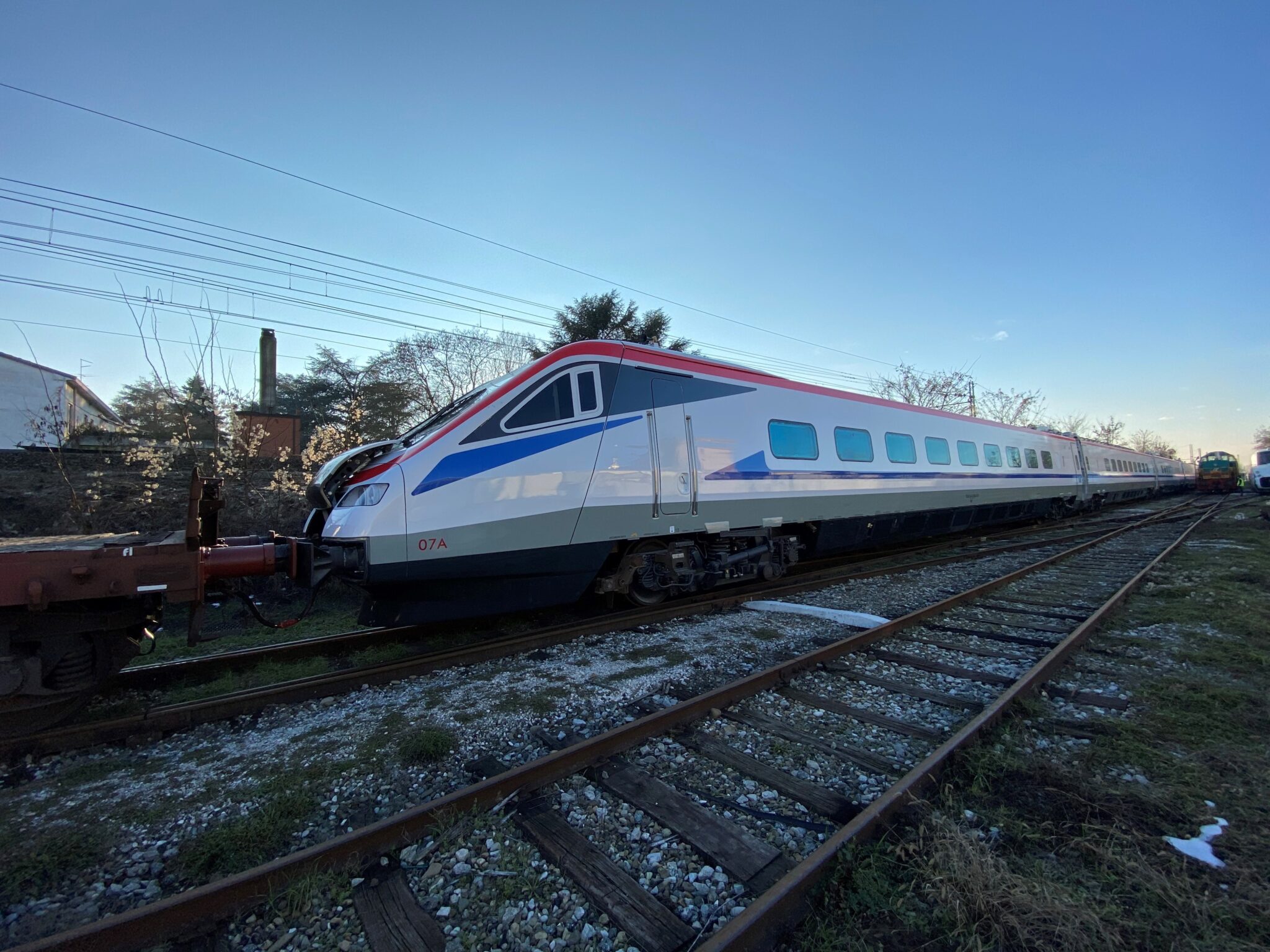 First HighSpeed Train Arrives in Greece RailwayNews
