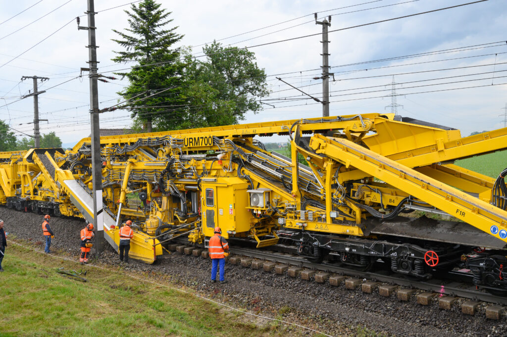 Universal Ballast Cleaning Machine