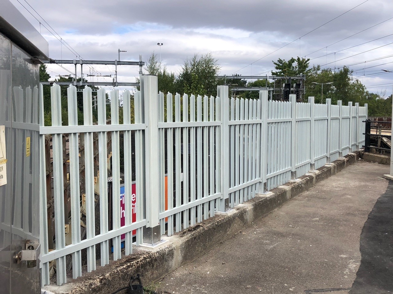TouchSAFE palisade fencing installed on railway platform