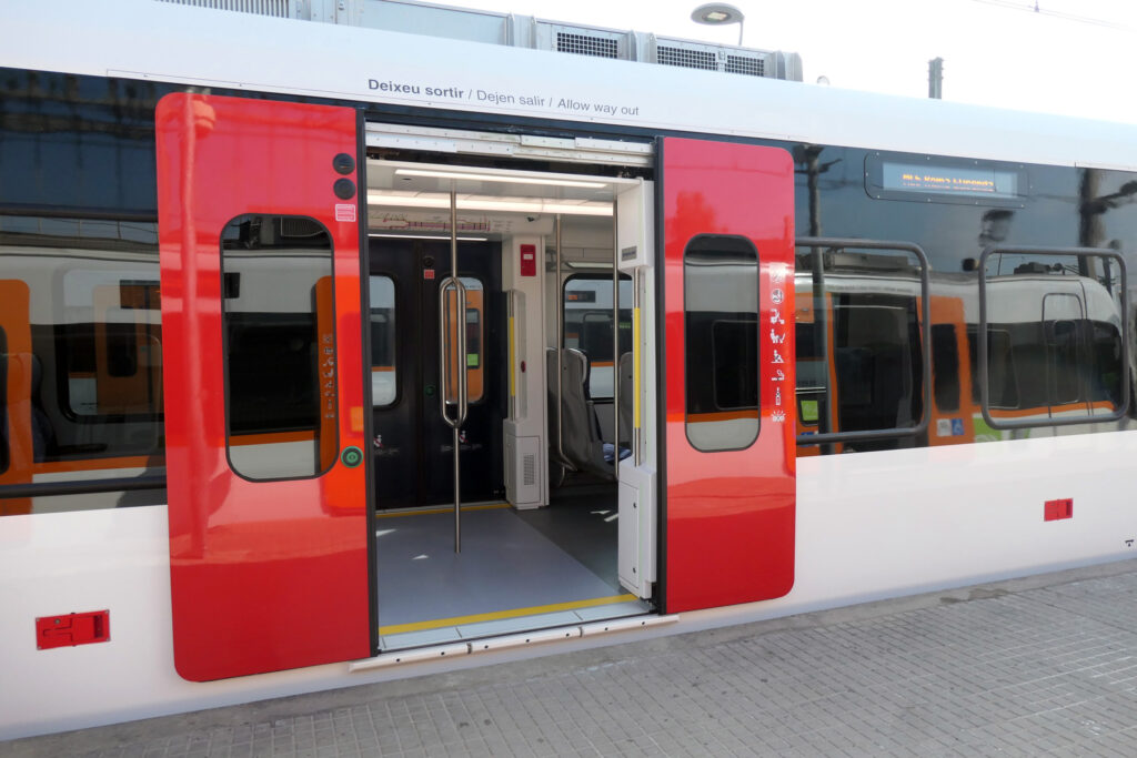 masats doors Stadler trains