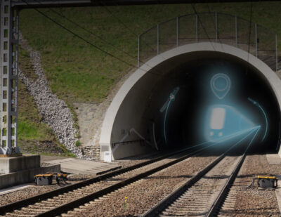 Rail-tunnel-GPS-Coverage-Extension positioning