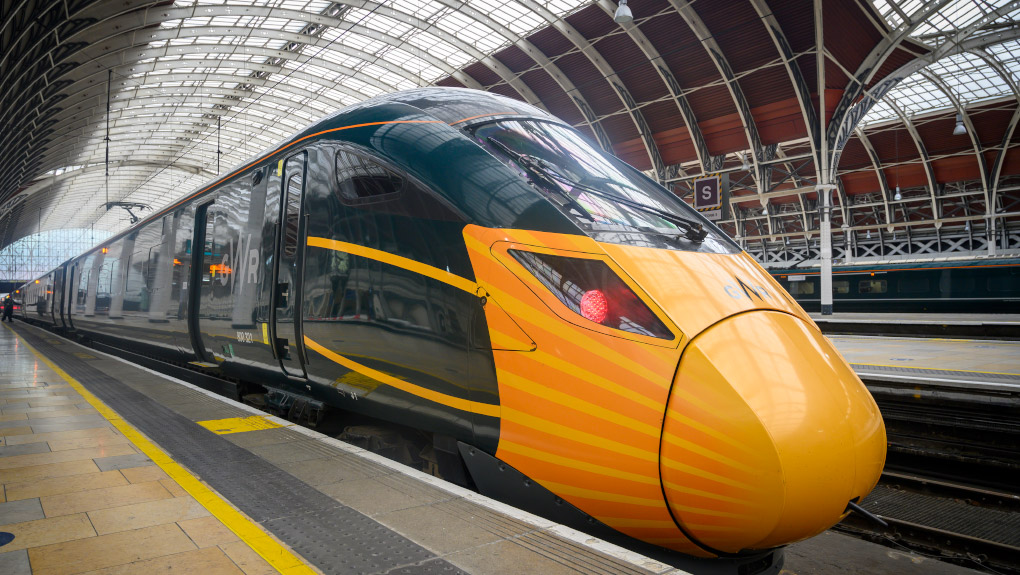 GWR Hitachi Class 800 train at Paddington