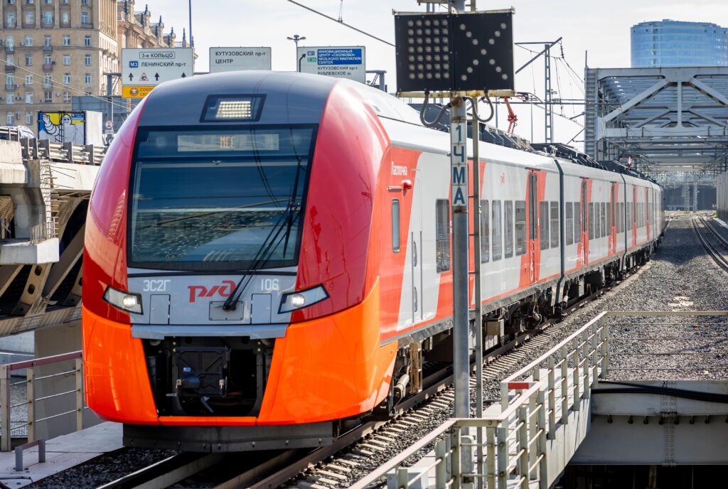 The MCC is currently testing an automatic control system on its high-speed electric train Lastochka.