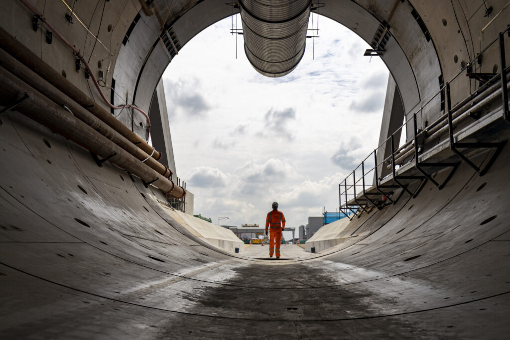 Within the Chiltern tunnels looking south towards London