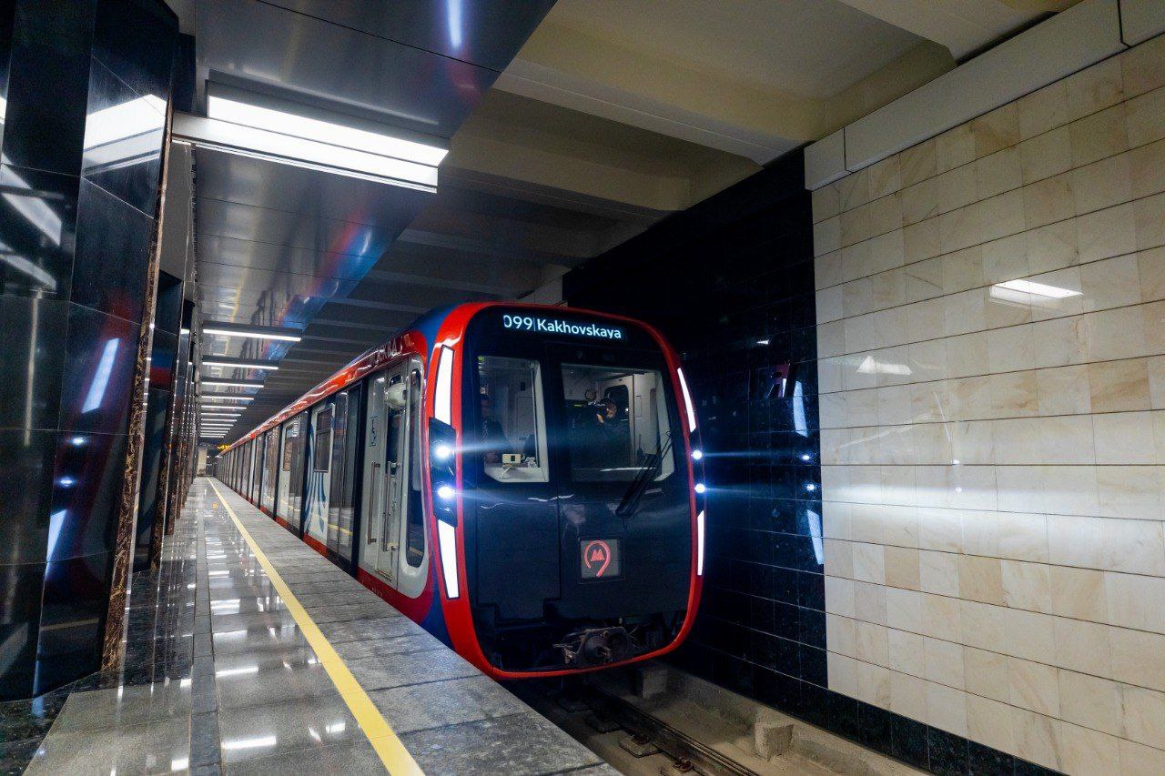 Поезд метро Москва 2020 на БКЛ