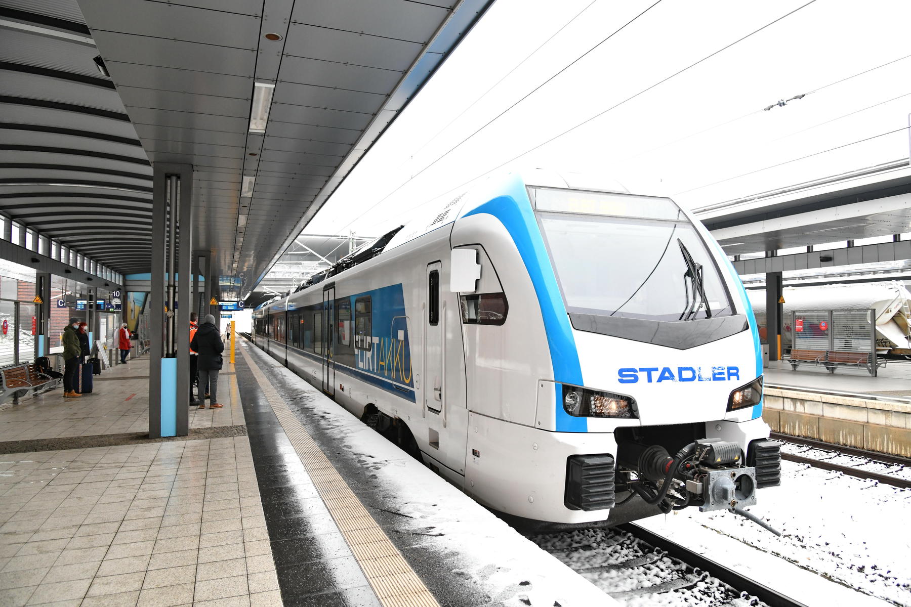 The Stadler FLIRT Akku enters the Guinness Book of Records for longest range in battery-only operation