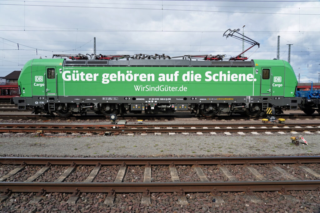 A Siemens Mobility Vectron locomotive for Deutsche Bahn