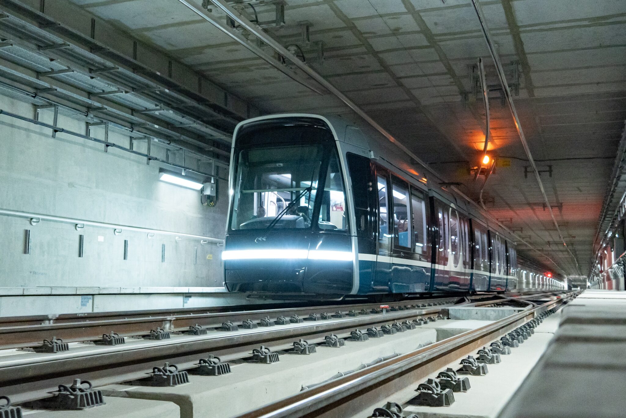 Qatar's First Catenary Tram Enters Commercial Service | Railway-News