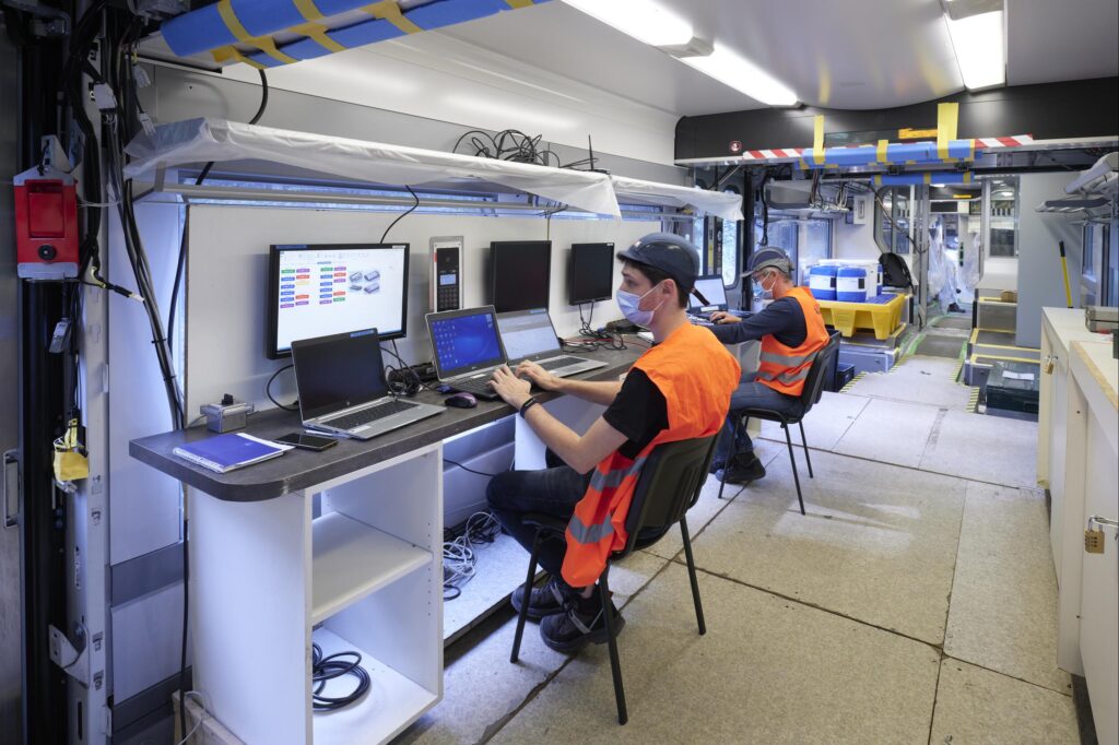 Onboard the laboratory coach of the first Régiolis hybrid regional train