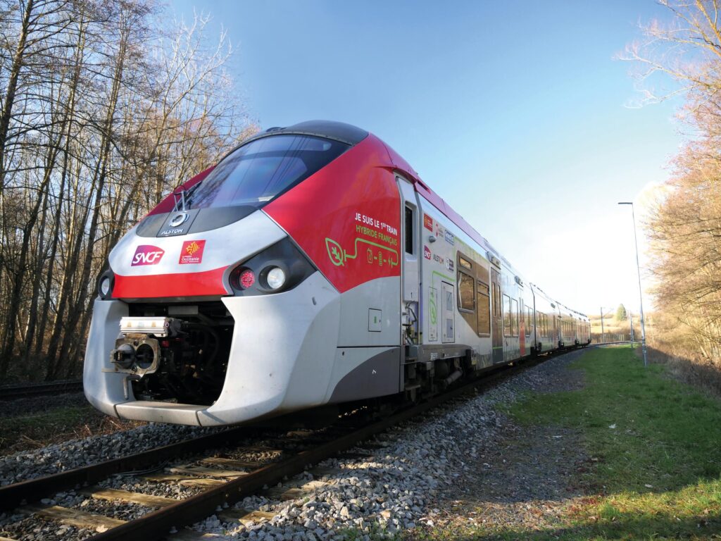 First Régiolis hybrid regional train