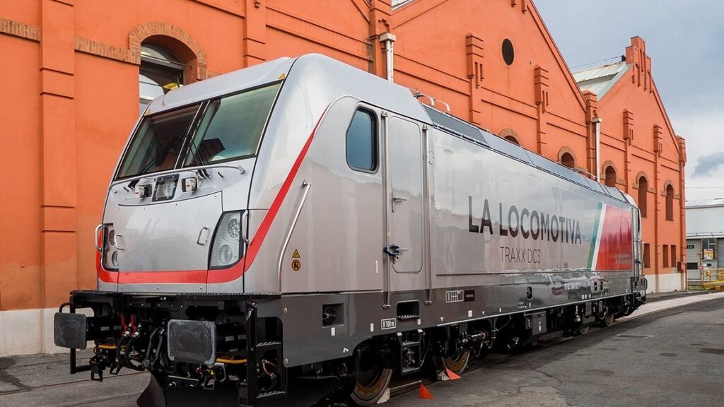 Three new orders for Traxx DC3 locomotives signed in January 2022 for assembly in Vado Ligure.
