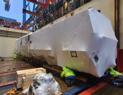 deugro P&T Securing railcar in cargo hold