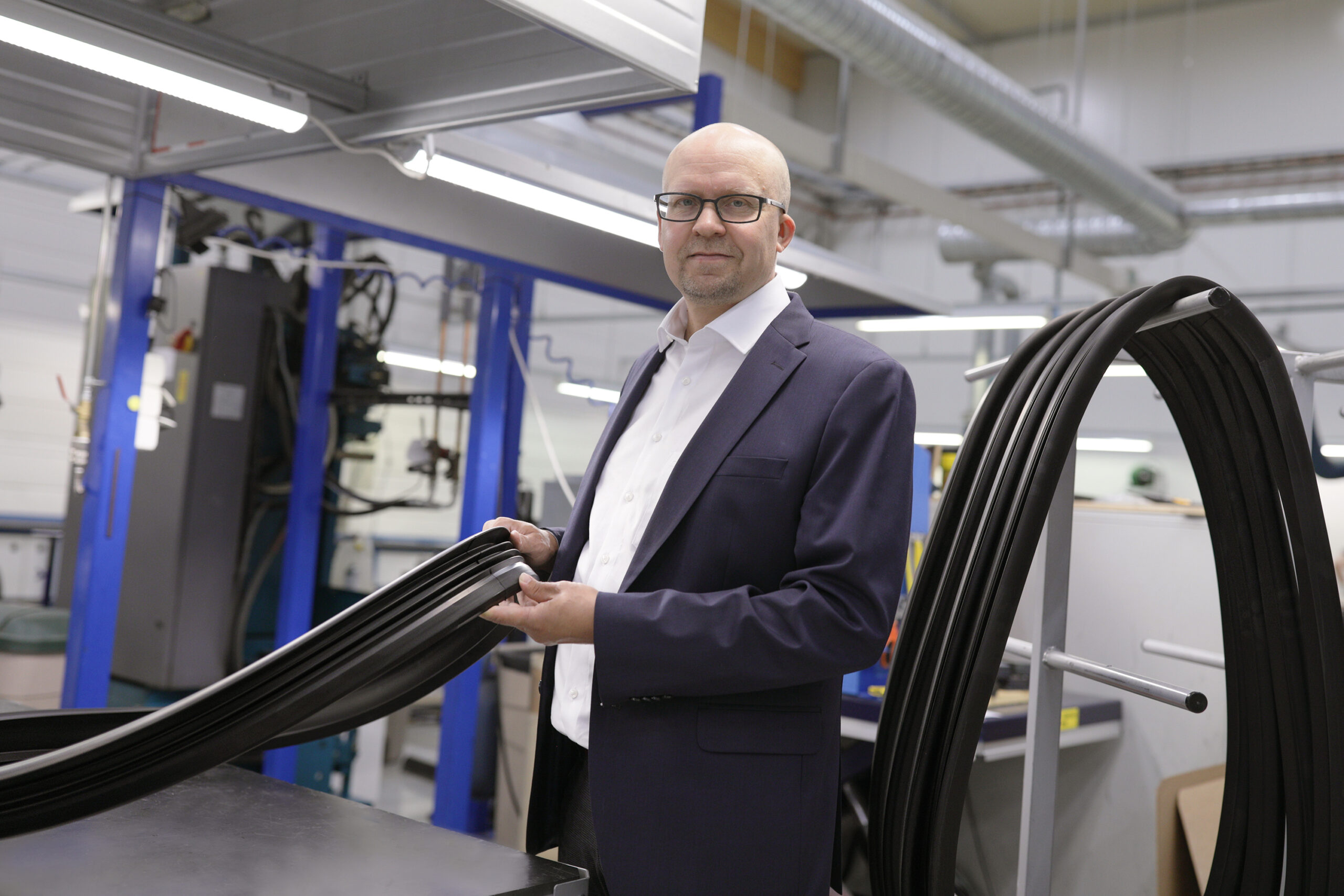 Mika Kinnunen, Head of Sales, with our heavily built seals with vulcanised joints