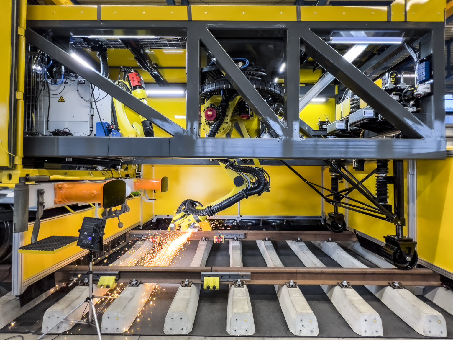 Robel Speeds up Automation in Track Maintenance RailwayNews