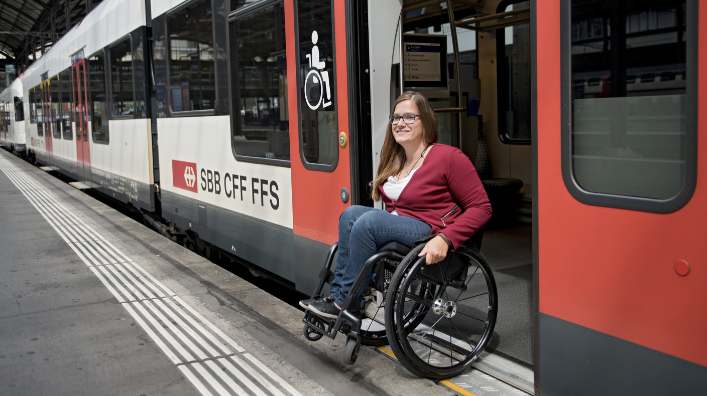 Транспорт для инвалидов в Швеции. Инвалиды в Швейцарии. Инфраструктура для инвалидов в Европе. Места для инвалидов в поезде.