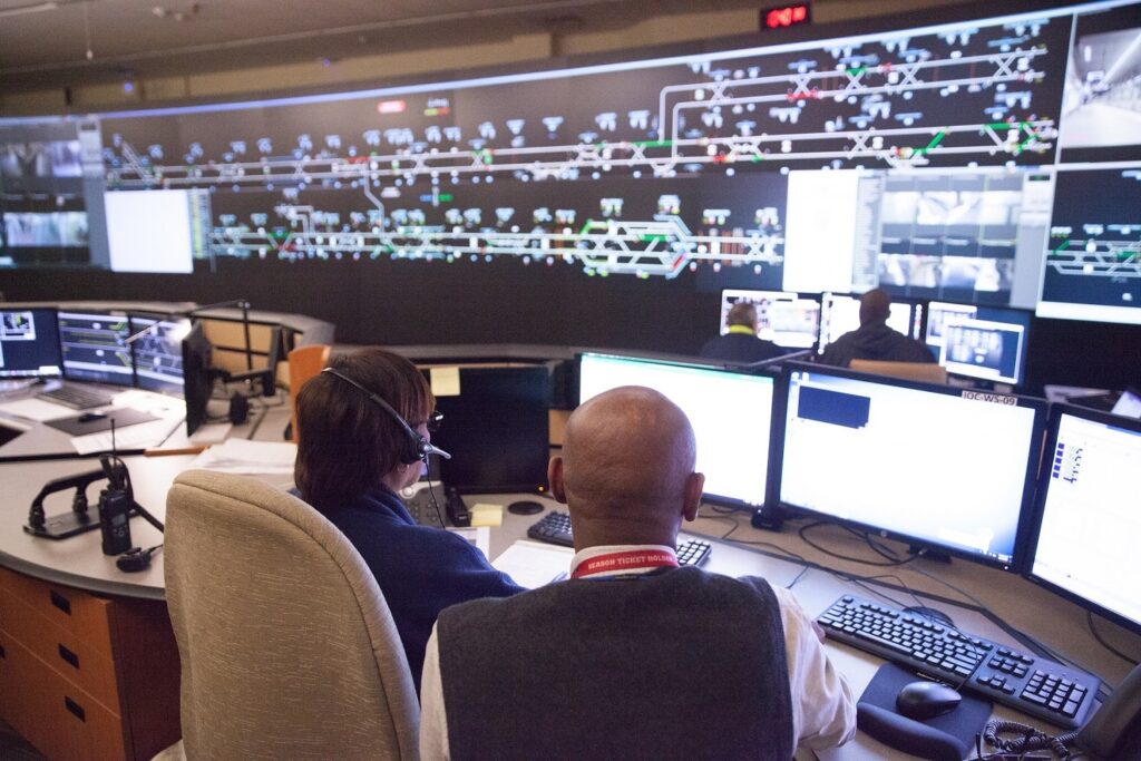 Alstom obecnie aktywnie poszukuje 150 programistów, testerów i innych ekspertów IT.