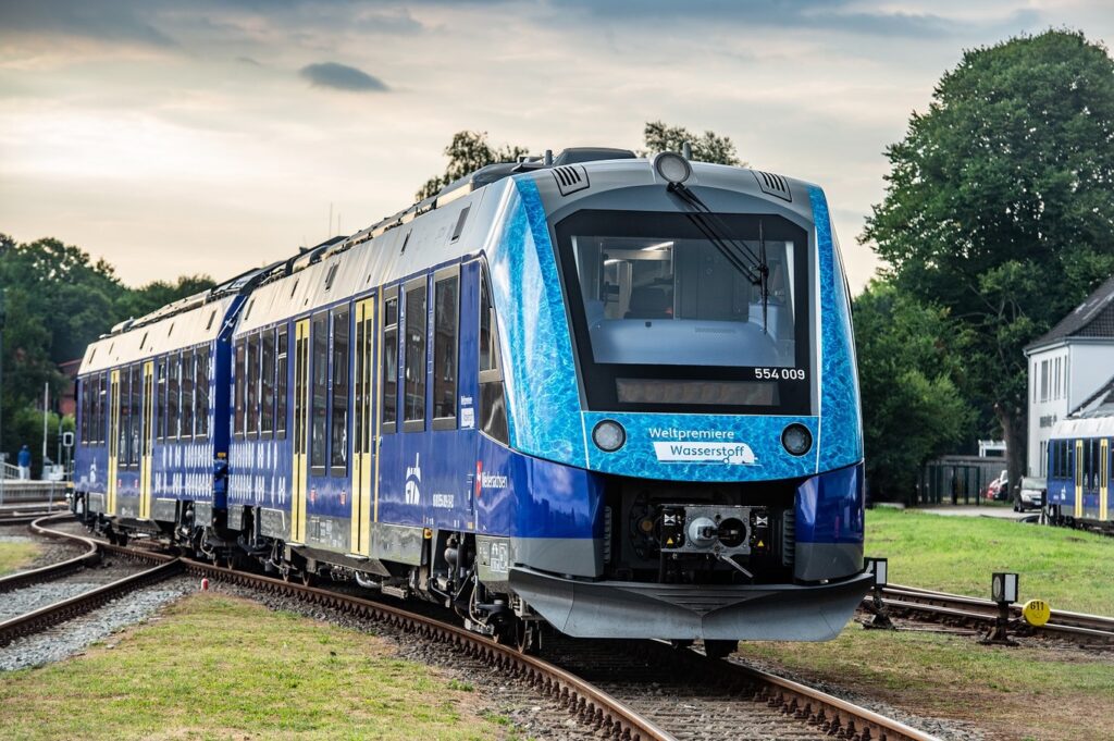 14 Coradia iLint owned by LNVG, operated by evb and powered thanks to Linde to start passenger service on first 100% hydrogen operated route.