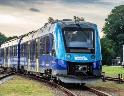 World First: Coradia iLint Trains Begin Passenger Service on Fully Hydrogen-Operated Route