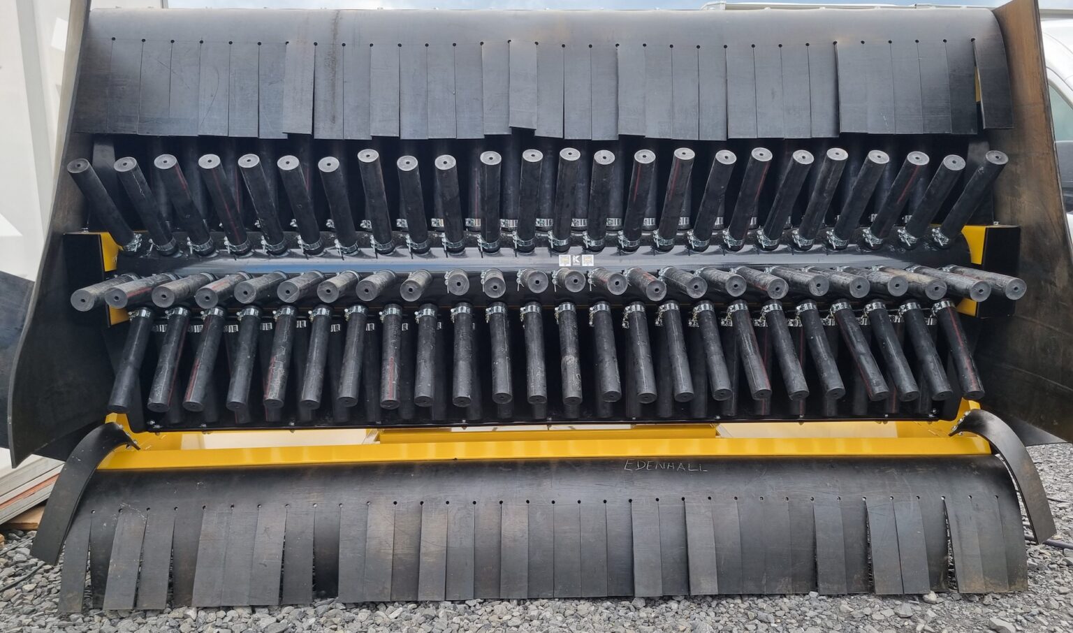 Revolutionary Broom Elements Sweeping the Competition Aside