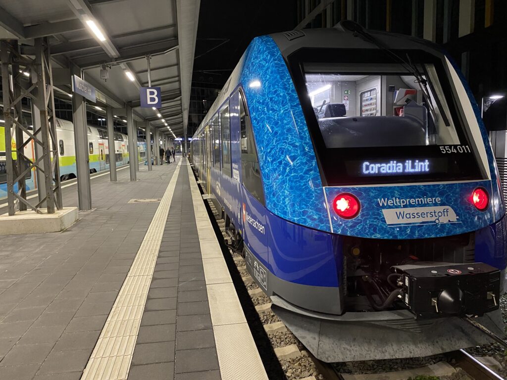 Alstom’s Coradia iLint arrives in Munich after completing record distance run