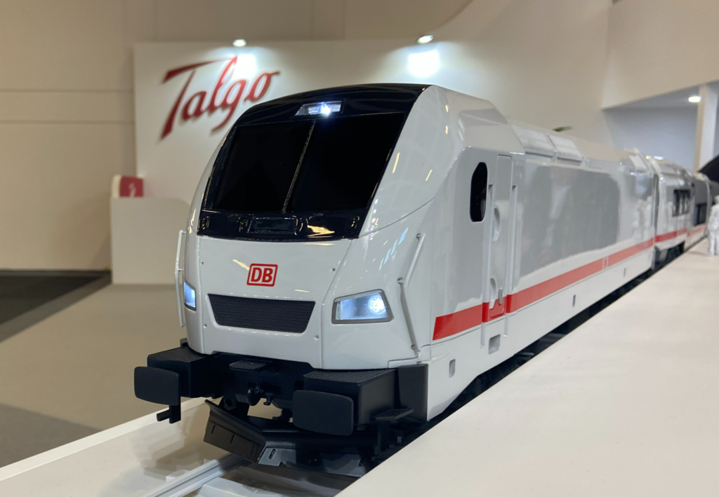 Talgo presenta su plataforma de tren interurbano y nuevas soluciones ferroviarias para descarbonizar el transporte en Berlín