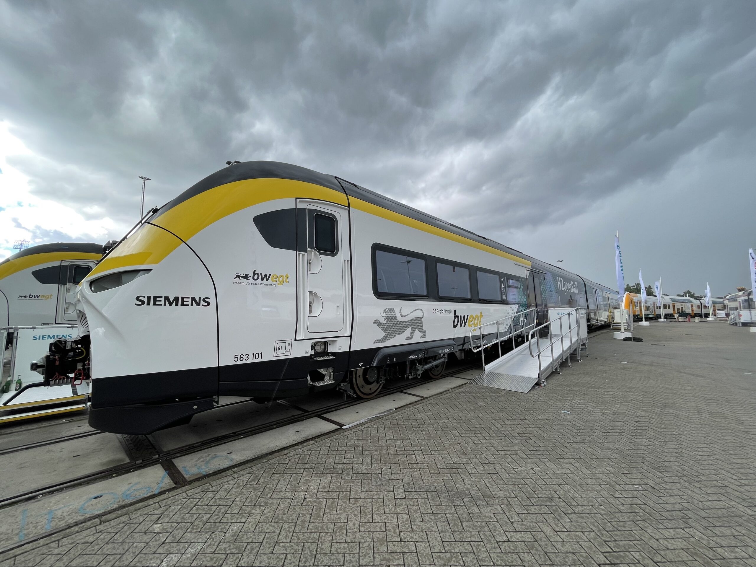 Siemens Mobility Mireo Plus H hydrogen train