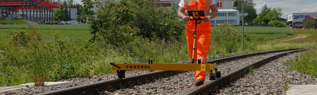 trolley to measure track geometry parameters