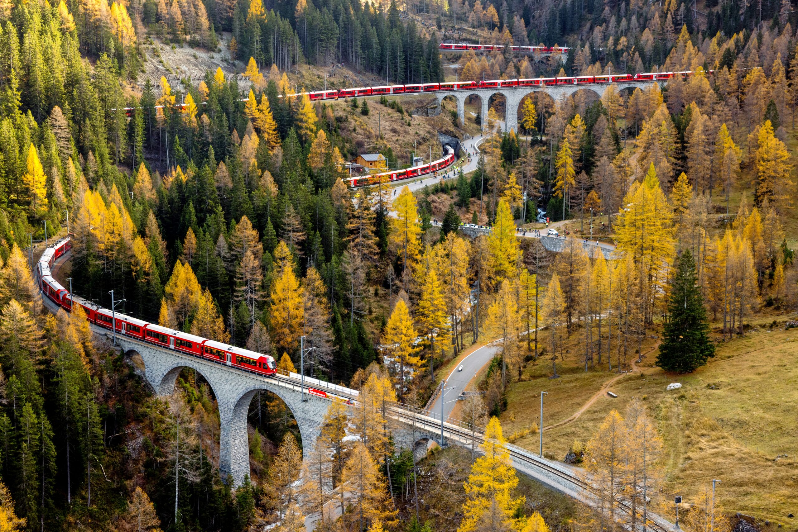 29 Oct 2022: Rhaetian Railway successfully breaks world record to run longest passenger train in the world