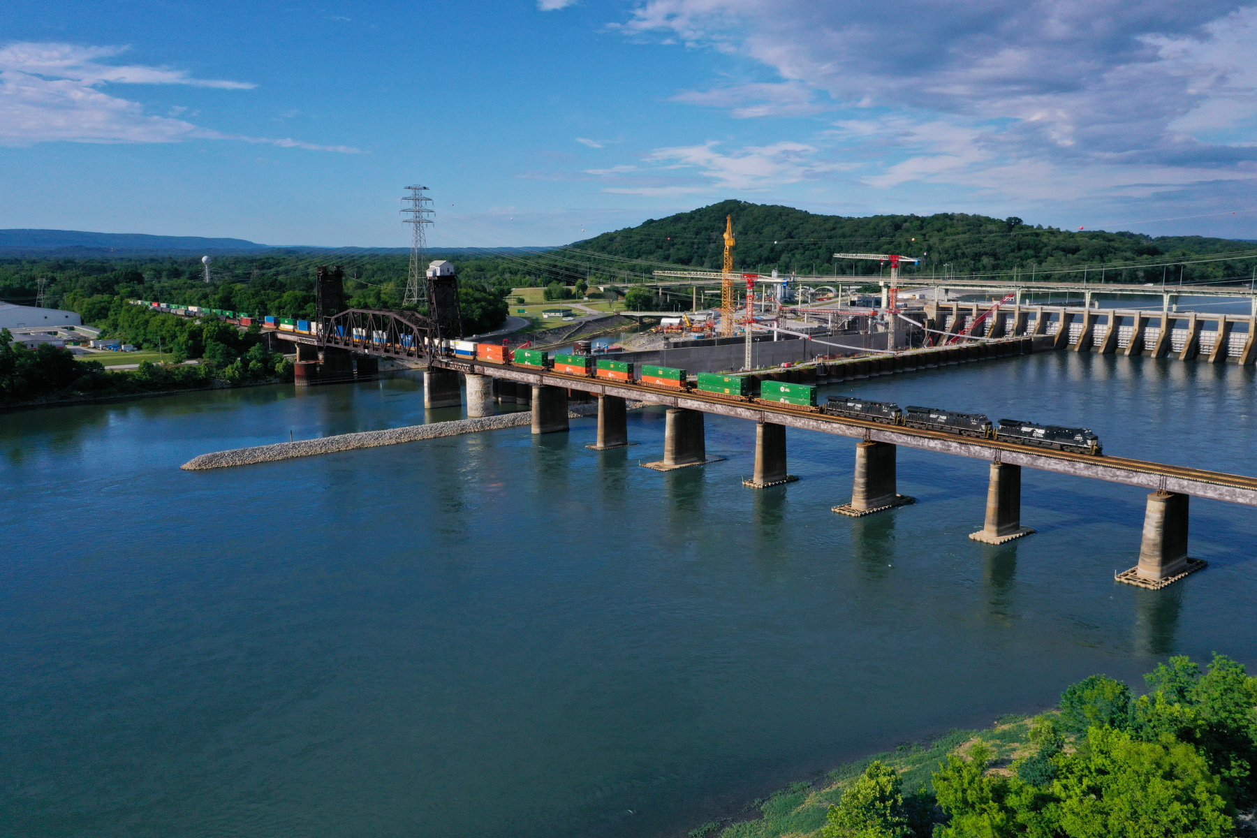 A Norfolk Southern intermodal train crossing the Tennessee River into Chattanooga, Tennessee.