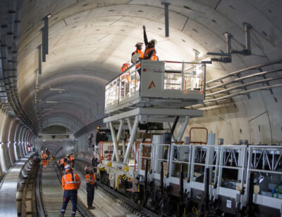 Catenary Installation Begins for Paris Métro Line 15 South