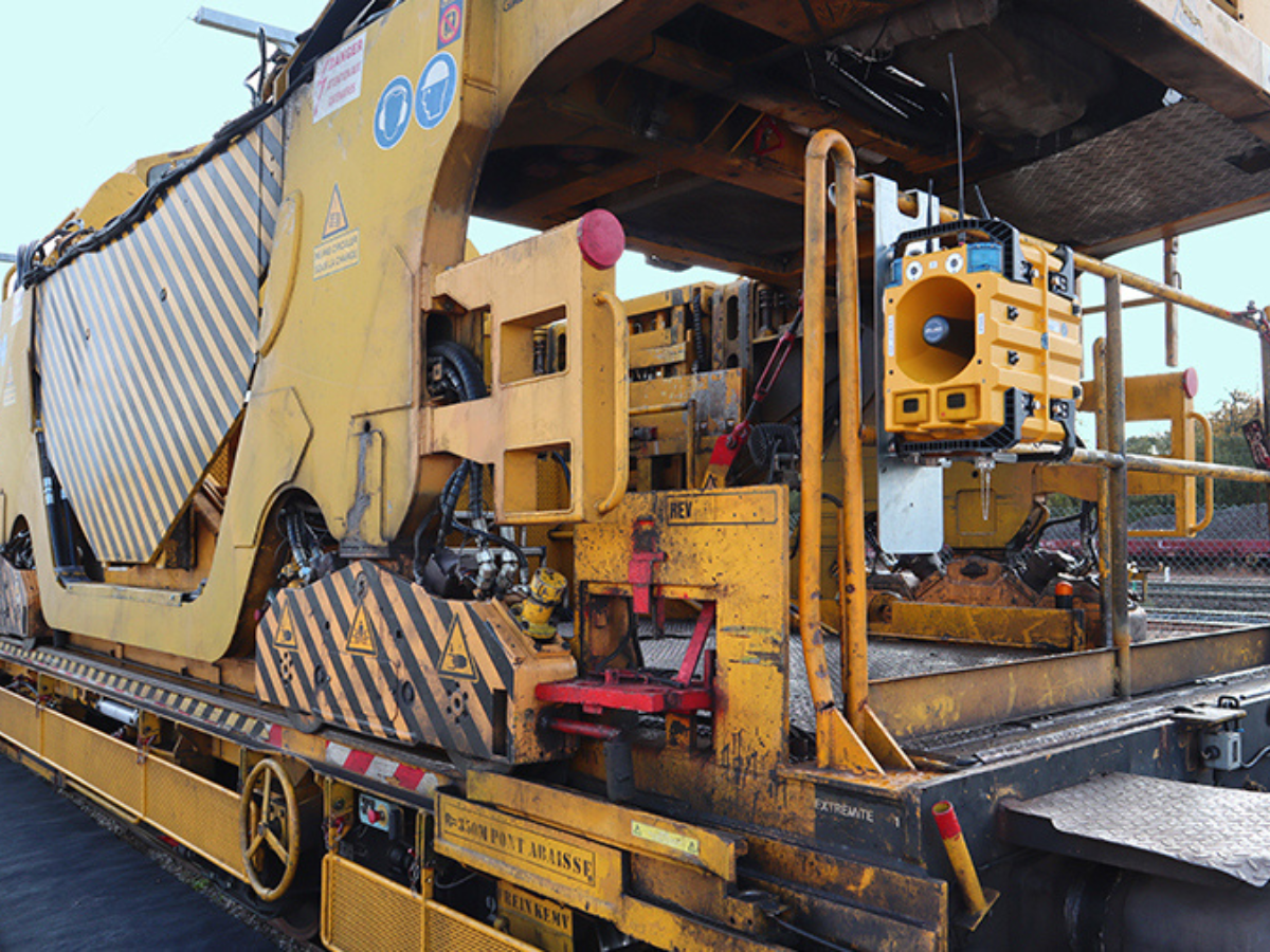 Automatic Track Warning System