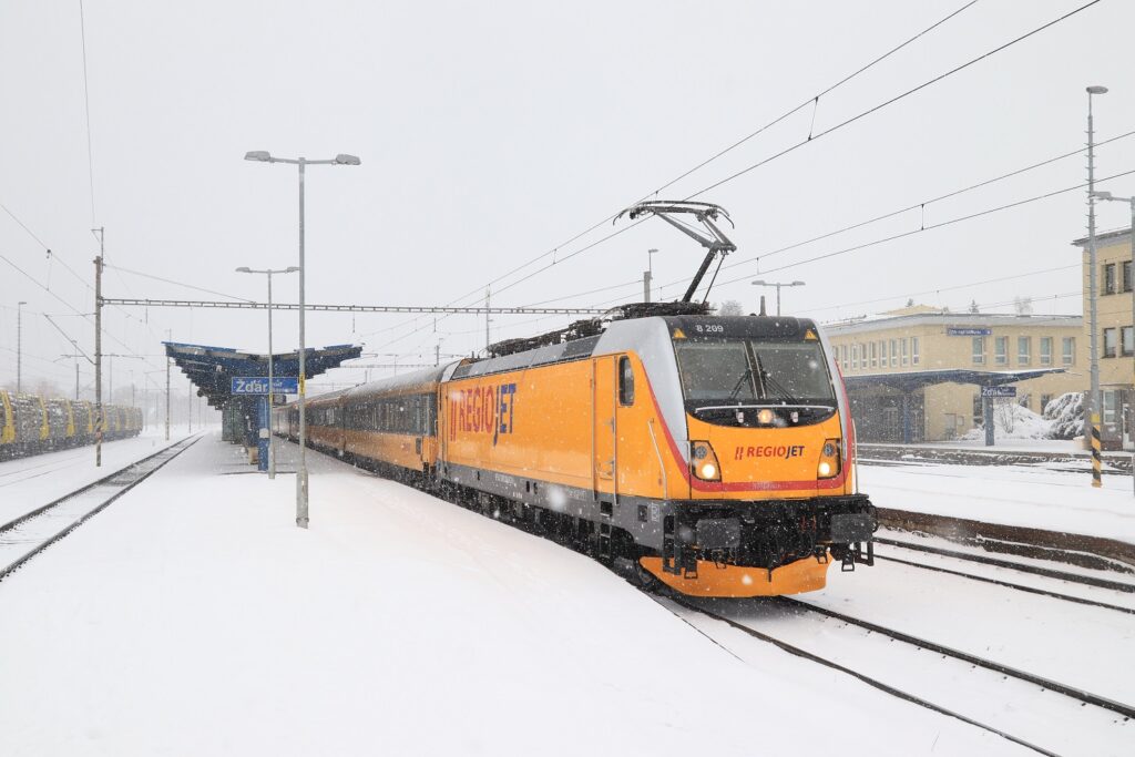 Alstom and RegioJet sign an agreement for the supply of another 13 Traxx MS3 locomotives