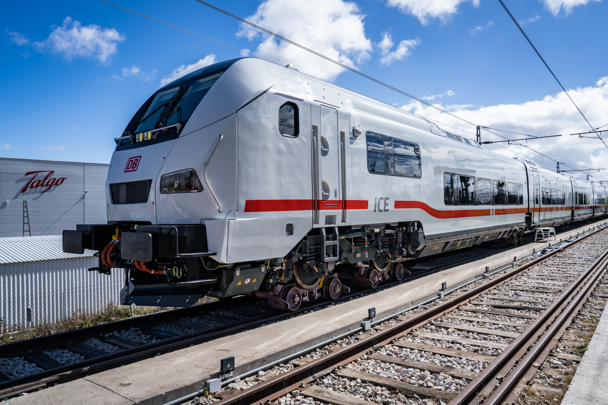 DB's ICE L train, manufactured by Talgo