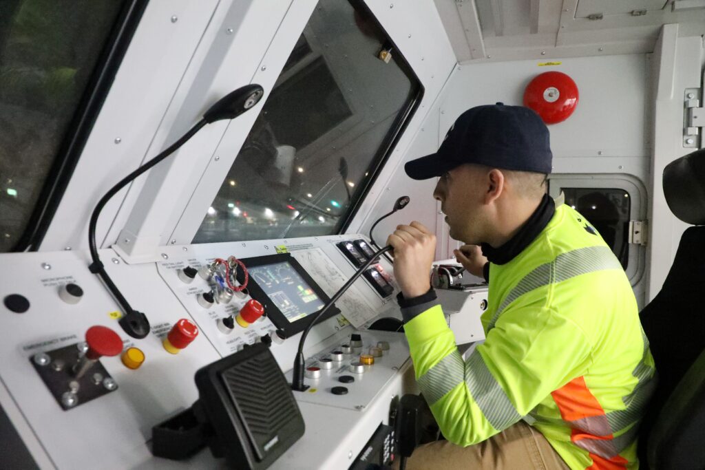 US: BART Unveils New Rail Inspection Vehicle | Railway-News
