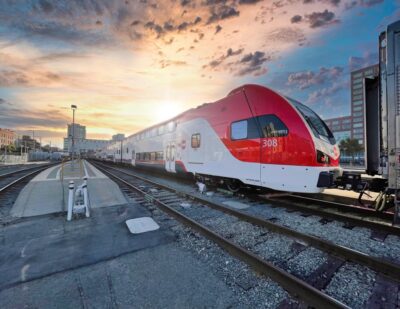 Caltrain to Pilot Dual-Powered Electric and Battery-Powered Train