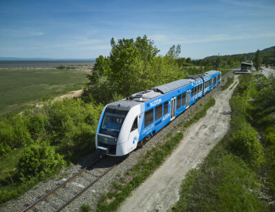 Alstom’s Coradia iLint Hydrogen Train Enters Revenue Service in Québec