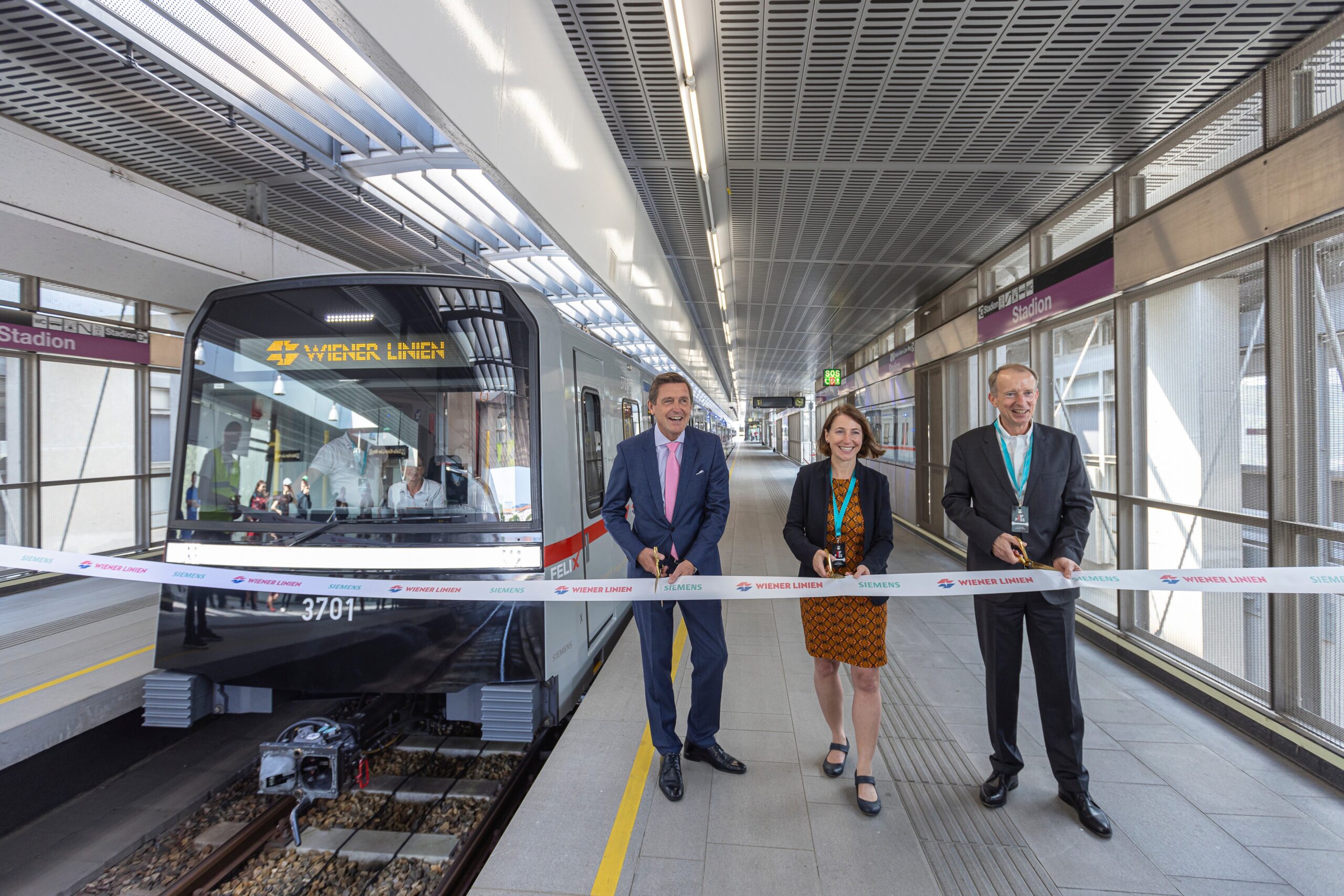 The first X-Wagen metro manufactured by Siemens Mobility 