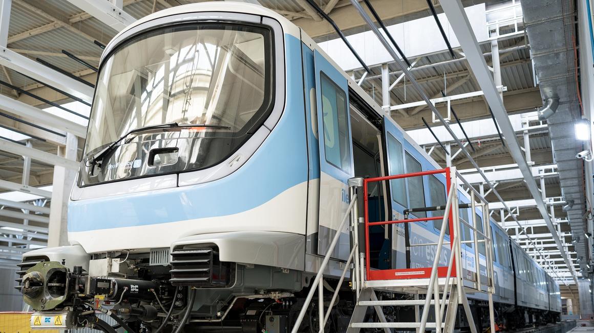 The new Line 15 metro enters the Rolling stock Maintenance and Storage facility (RMS) at Champigny-sur-Marne