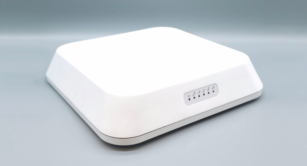 The Icomera A2 - A white acess point for wifi
