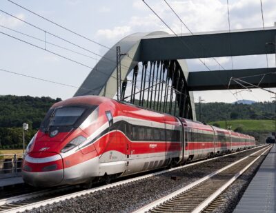 Trenitalia Orders 30 ETR1000 High-Speed Trains from Hitachi